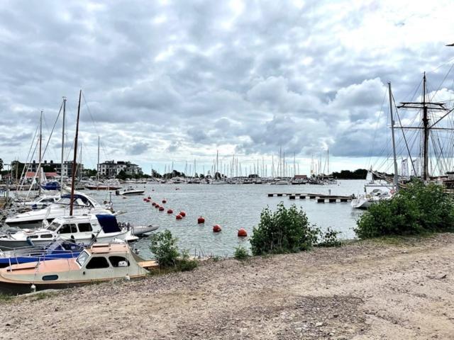 Hanko, Laituri B4, Itaesatama Buitenkant foto